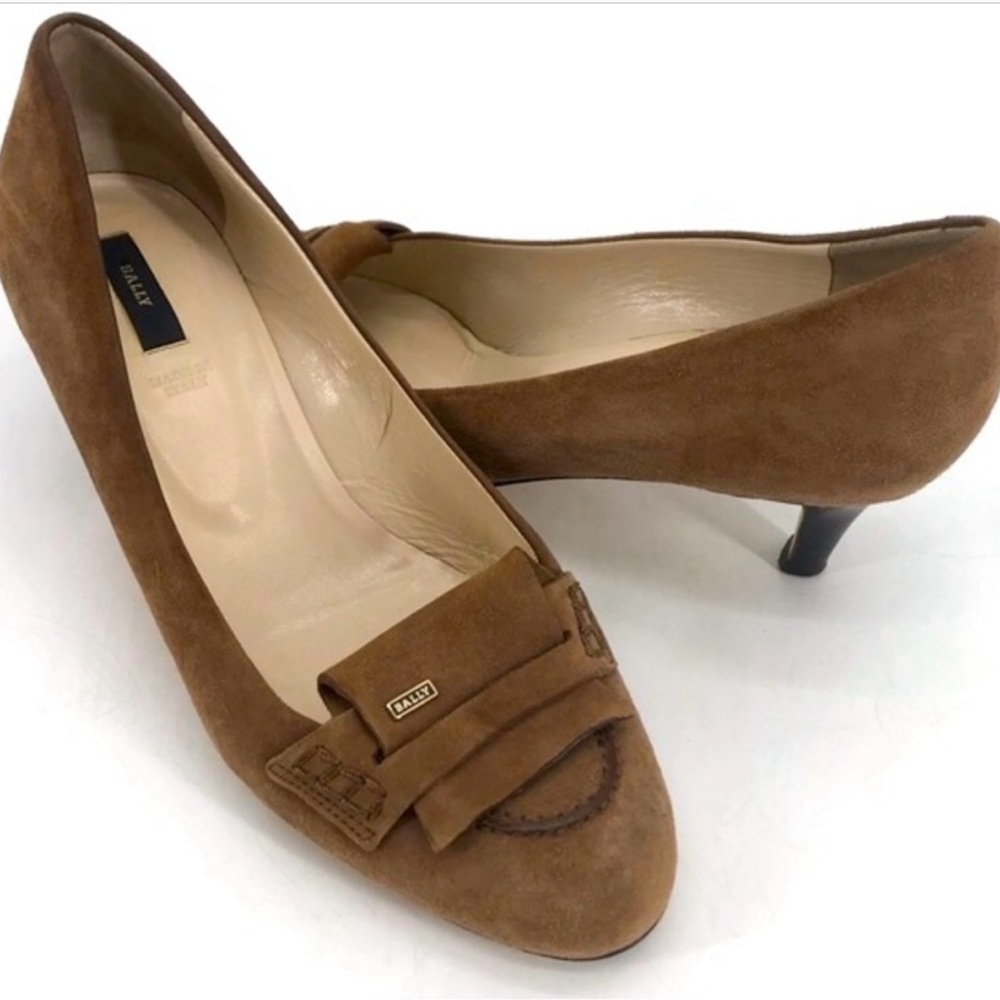 Bally Of Switzerland Vintage Suede Leather Academia Logo Kitten Heels Pumps